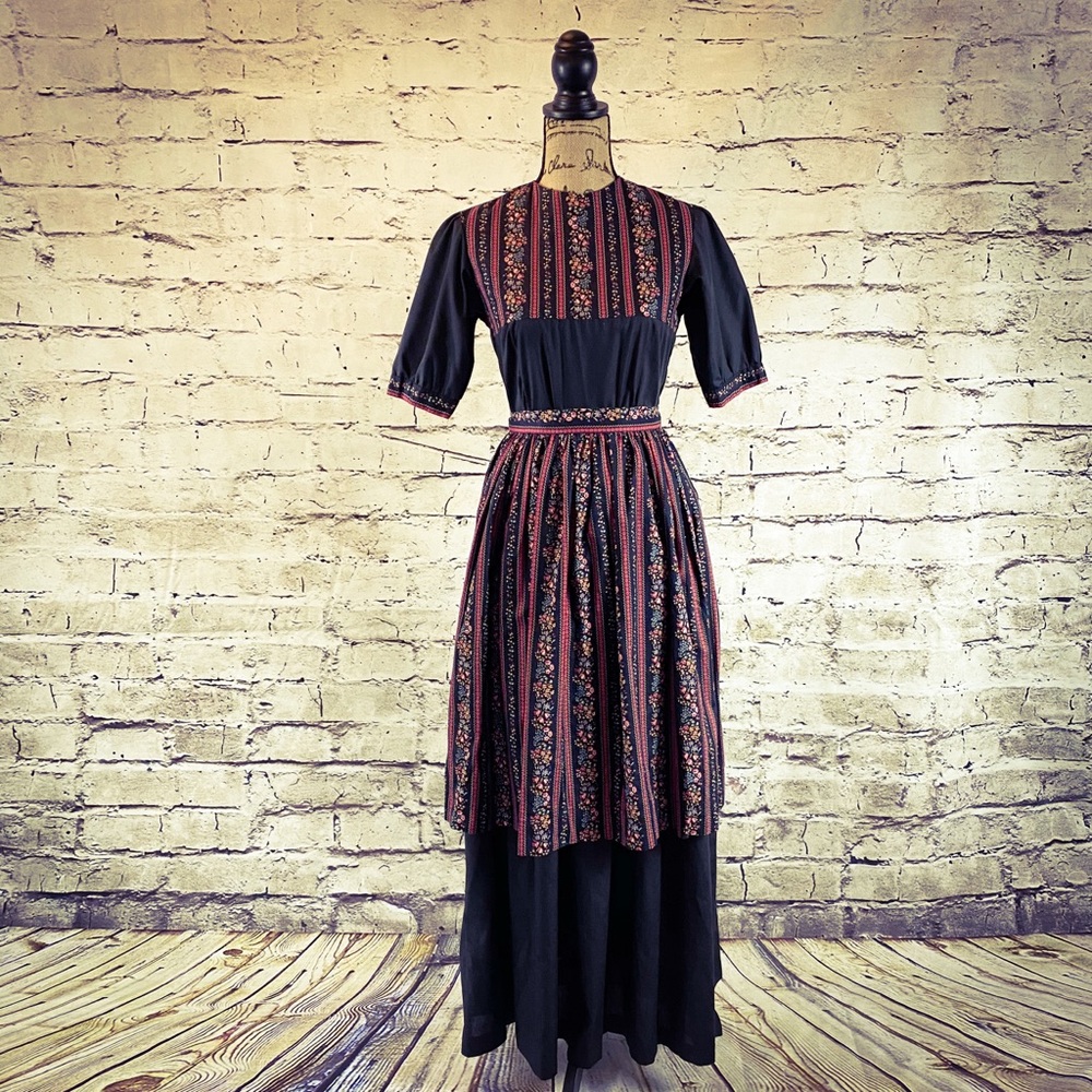 Vintage Hand-sewn Cotton Prairie Apron Dress
